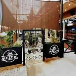 Artist\'S Condo With 2 Bedroom & Arcade